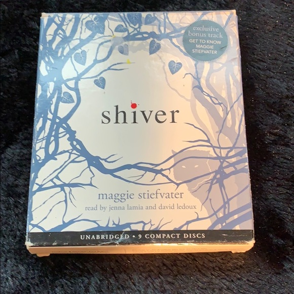 Audio CD Set by Scholastic Title “Shiver” 9 Discs EUC - Picture 1 of 6
